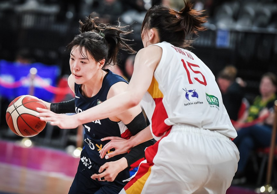 韩国队逆转泰国队，黄鸭组合高光表现