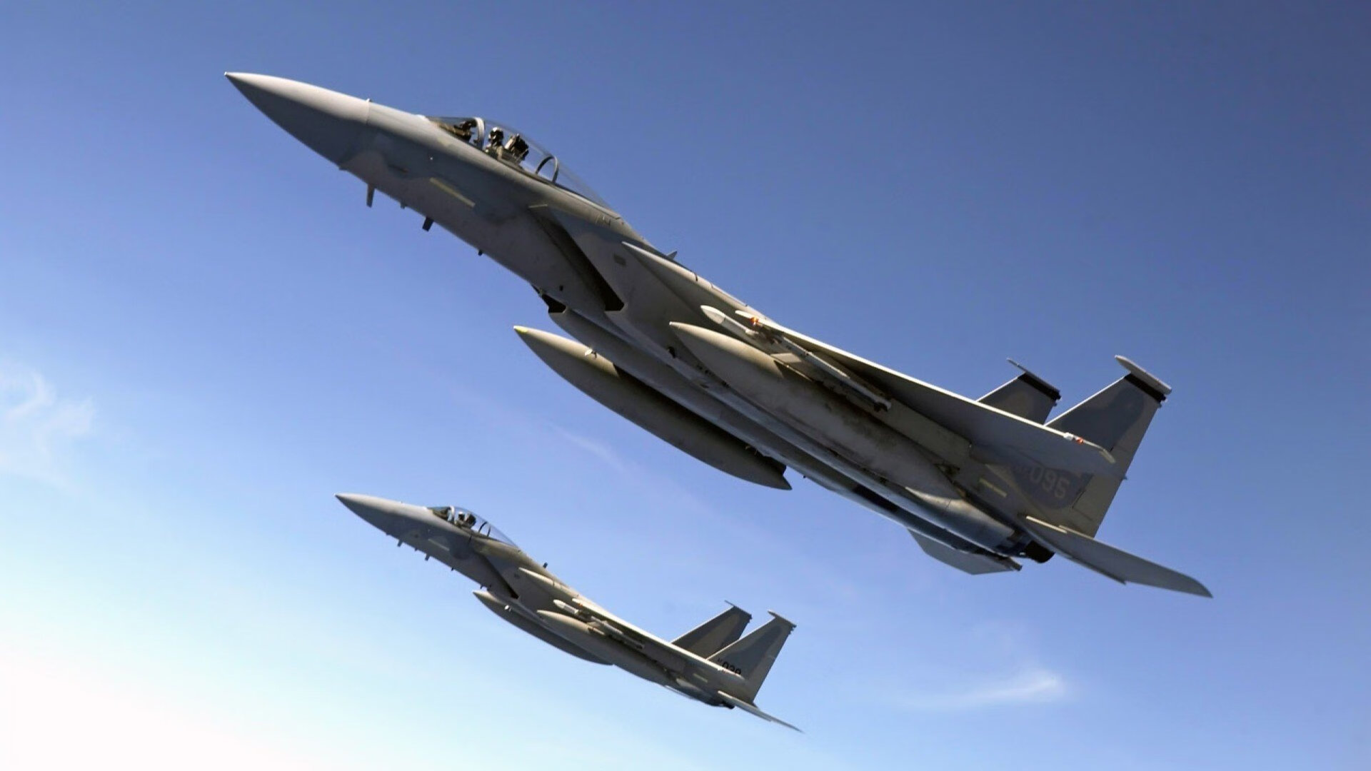 唯一性在体育中的双重奏，英格兰的险胜与马龙的统治