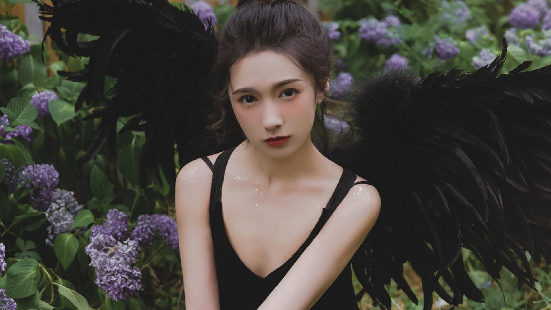 唯一的一次触碰，当莱万多夫斯基在2026年D组大漠孤烟中，为罗马尼亚与葡萄牙写下命运的独行诗
